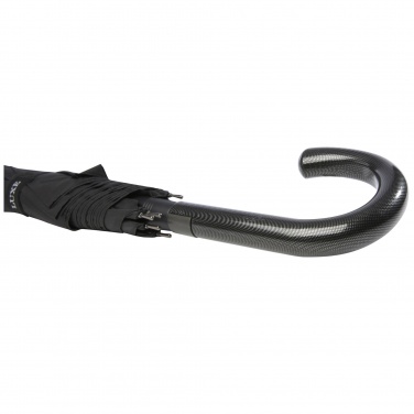 Logotrade Werbeartikel das Foto: Fontana 23" Automatikschirm mit Karbonoptik und gebogenem Griff