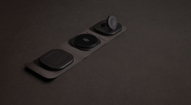 Logo trade promotional merchandise image of: Swiss Peak RCS rplastic 3-in-1 wireless 15W travel charger