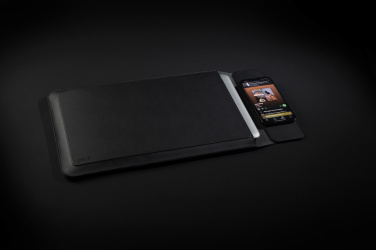 Logo trade promotional items picture of: Swiss Peak 15W magnetic charging laptop sleeve 14-15,6"