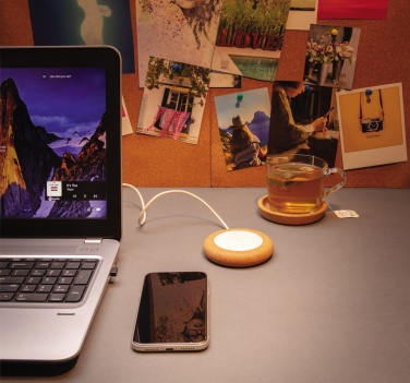 Logotrade ärikingid pilt: Korgi ja nisu 5W juhtmevaba laadija