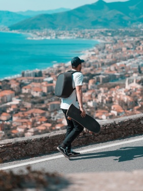 Logotrade reklaamkingituse foto: Bobby Hero Väike vargusevastane seljakott