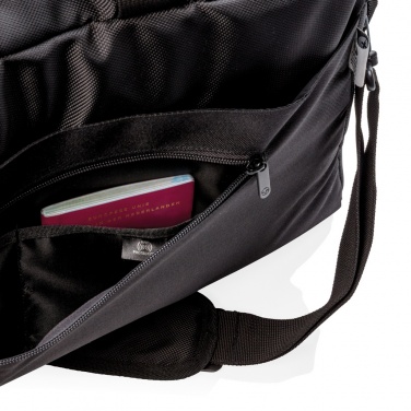 Logotrade meene foto: Swiss Peak RFID-duffle kohvri avaga