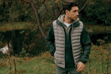 Logotrade reklaamkingitused pilt: Iqoniq Logani taaskasutatud polüestrist tuulejope