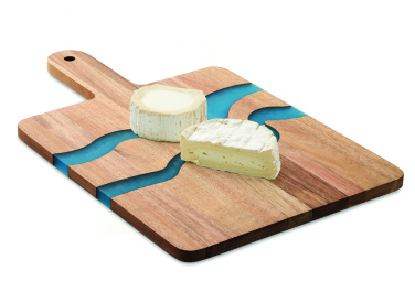 Logotrade ärikingituse foto: Akaatsia puidust serveerimisalus