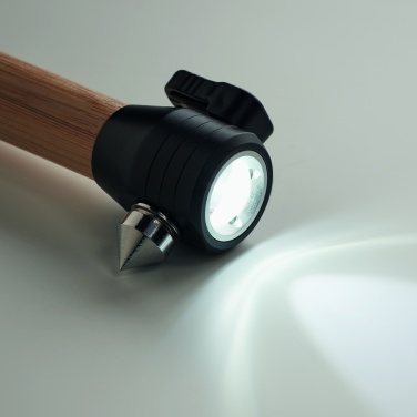 Logo trade firmakingituse pilt: 3-ühes bambusest taskulamp koos avariivasara ja turvavöölõikuriga