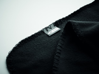 Logo trade reklaamkingi pilt: RPET fliisist reisitekk