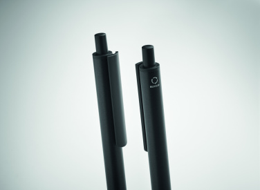 Logotrade meened pilt: ORWELL taaskasutatud alumiiniumist pastapliiatsikomplekt