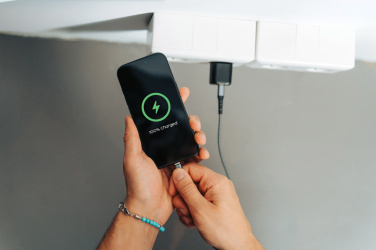 Logo trade firmakingitused foto: Urban Vitamin Monterey RCS taaskasutatud plastist laadija