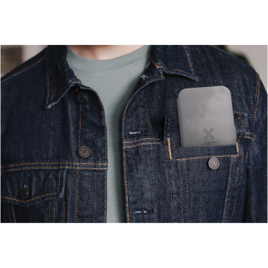 Logo trade mainoslahjat ja liikelahjat kuva: Xtorm XWF31 15 W:n taitettava langaton 3-in-1-matkalaturi