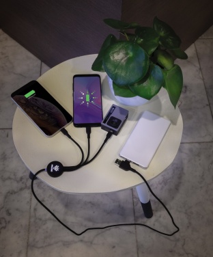 Logotrade liikelahja mainoslahja kuva: 6-in-1 kaapeli valollisella logolla