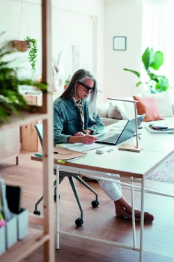 Logo trade liikelahja kuva: Bambu pöytälamppu