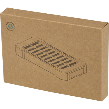 Logotrade dovana nuotrauka: „Altair“ 5000 mAh 10 W perdirbto plastiko tvirta saulės baterija su įmontuotu žibintuvėliu