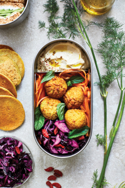 Logotrade kampanjprodukter bild: Black+Blum Dubbel Rostfri Bento-låda